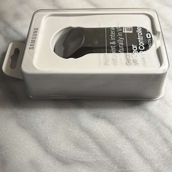 Samsung - Gear VR Controller (NEW) - Picture 5 of 5